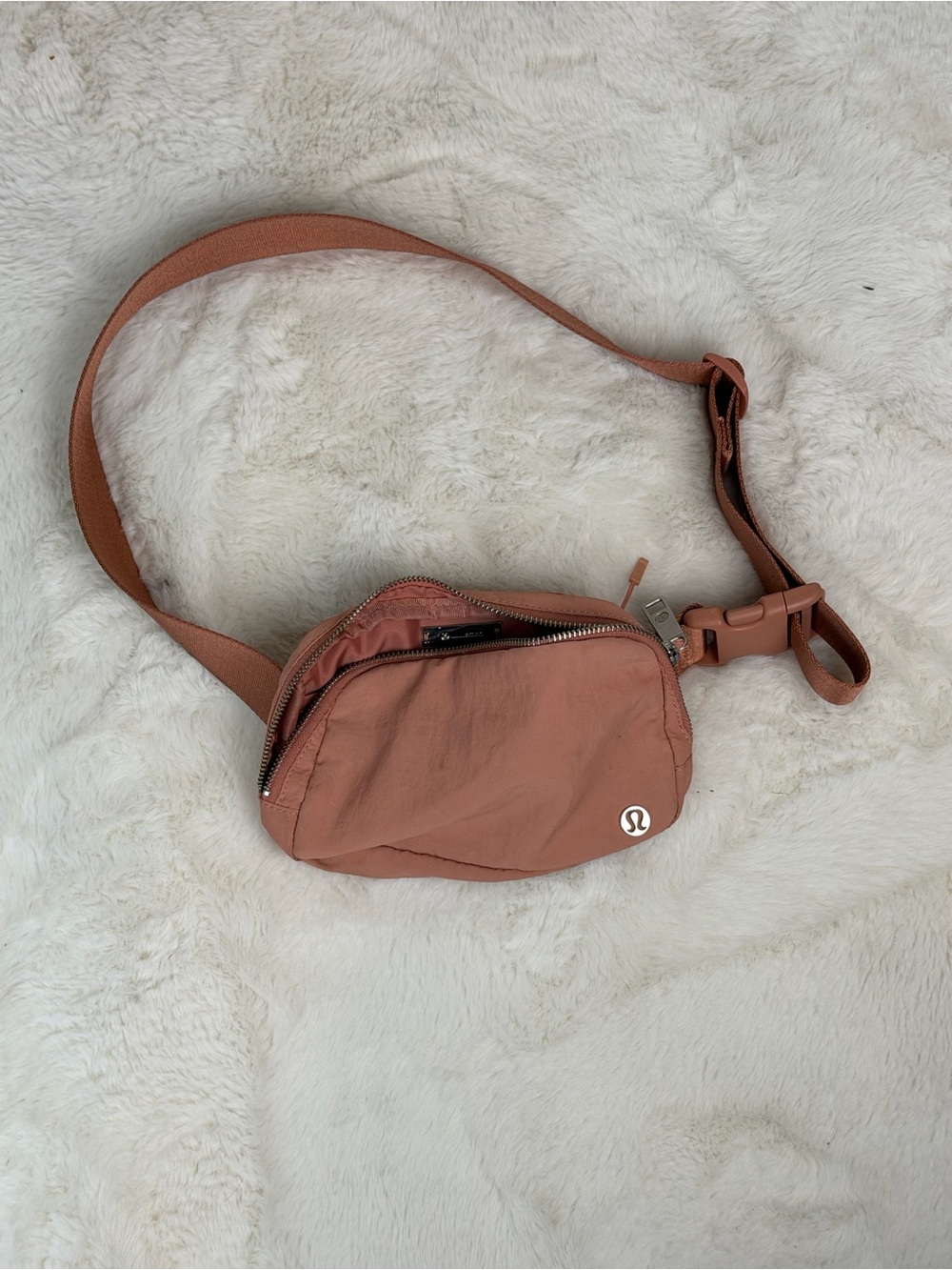 lululemon athletica Rose Tan Everywhere Belt Bag